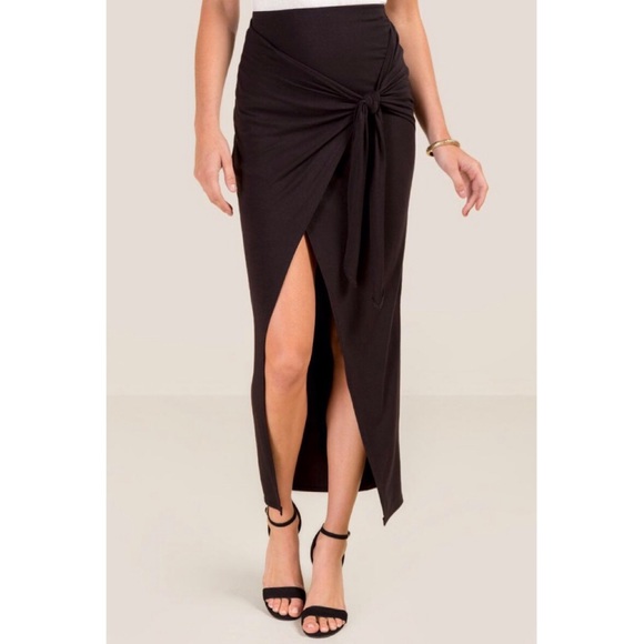 Francesca's Collections Dresses & Skirts - Francesca’s Ottavia Black Maxi Skirt